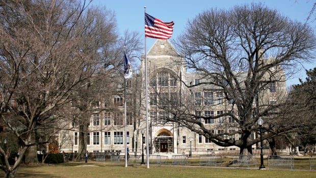georgetown-college-admissions-scandal-dickey-column